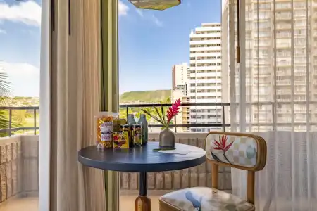 Wayfinder Waikiki - 51