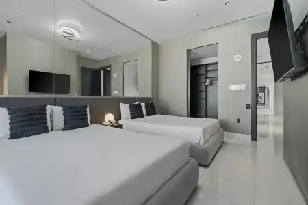 Beautiful Palms Place Suite - 63