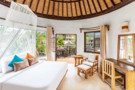 Aana Resort & Spa - 1