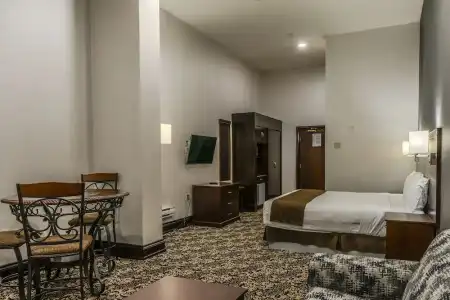 Woodbine and Suites - 33