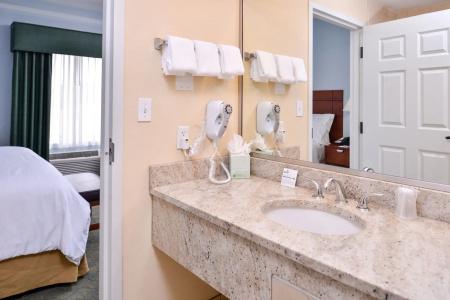 Holiday Inn Express Tampa N I-75 - University Area by IHG - 7