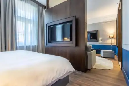 Radisson Blu - 88