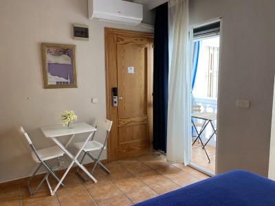 Hostal Moscatel - 84