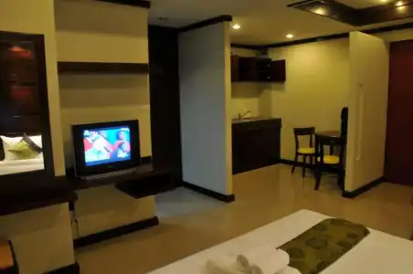 Boonjumnong Modern Apartment - 34