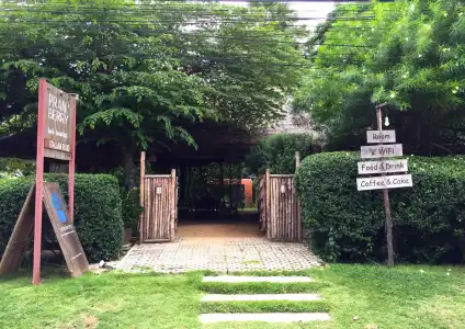 Pranberry Bed and Breakfast - 8