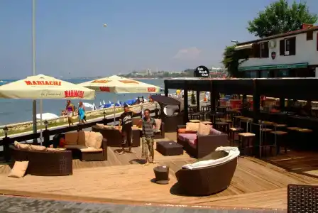 Side Beach Club - 15