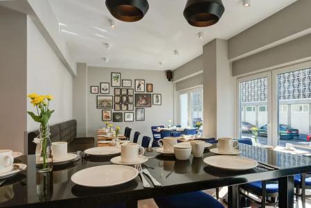 Yors Boutique - 17