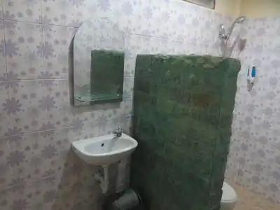 Sari Buana Bed & Breakfast - 8