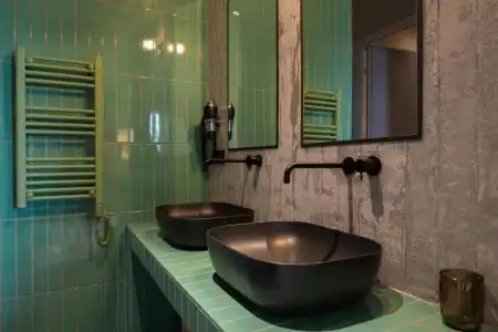 In Gallery Spa & - 9