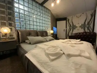 Eva Otel - 51