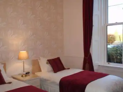 Highfield Guest House - 2