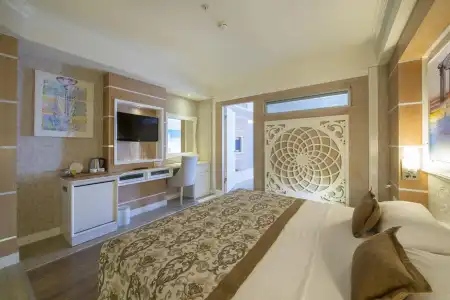 Crystal Sunset Luxury Resort & Spa-All Inclusive - 6