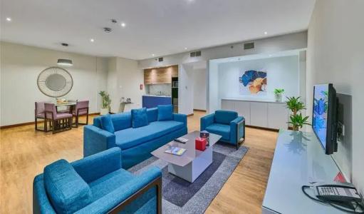 Ramada & Suites by Wyndham Dubai JBR - 75
