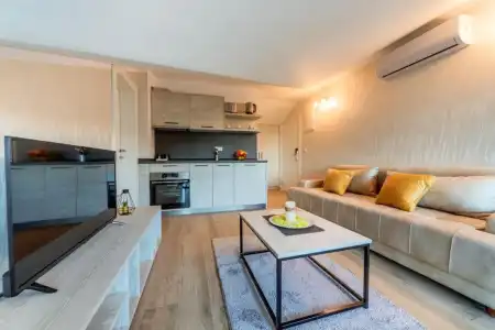 Luxury Apartments Queen - 34