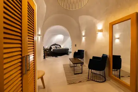 Daydream Luxury Suites - 42