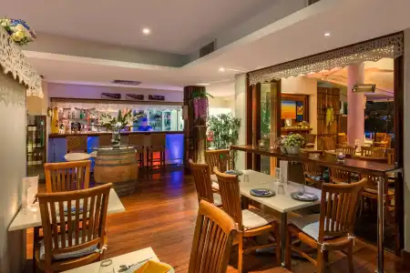 Ramada Resort by Wyndham Golden Beach - 5