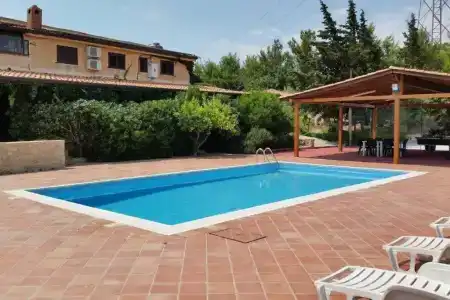 Agriturismo Bellajo - Ville Rustiche Con Piscina - 14