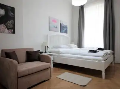 City Castle Aparthotel - 2