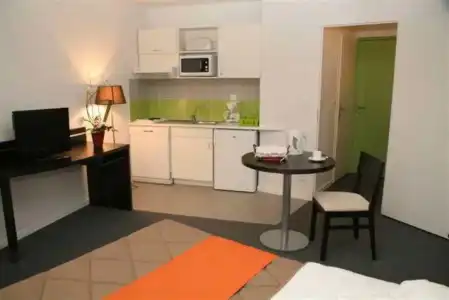 Nemea Appart Home Suite Nancy Centre - 24