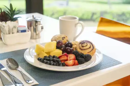 DoubleTree by Hilton Alana - Waikiki Beach - 12