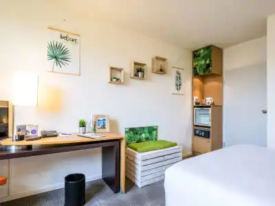 Novotel Frankfurt City - 4