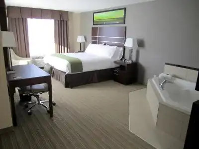 Holiday Inn Express Golden-Kicking Horse by IHG - 82