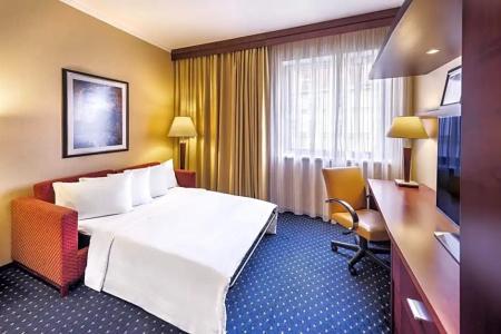 Courtyard by Marriott Prague City - 45