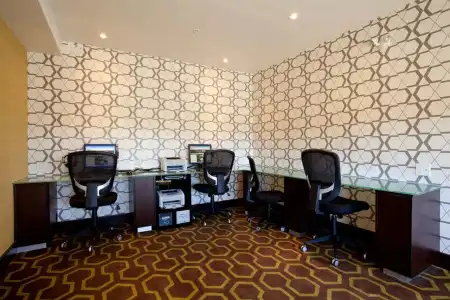 Sandman & Suites Calgary South - 10