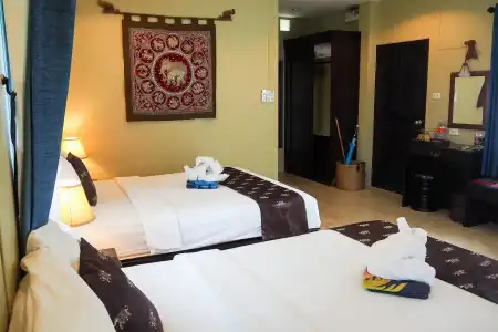 Lanta Castaway Beach Resort - 2