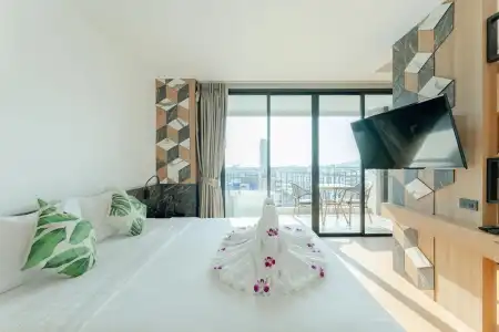 Sky Wave Patong - 85