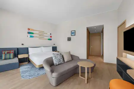 Hampton by Hilton Marjan Island - 11