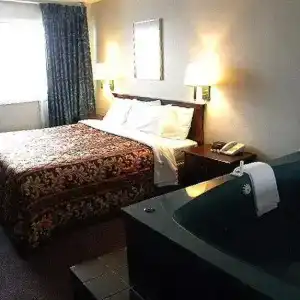 Lansing - 3