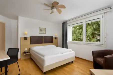 Hôtel Bon Port - 20