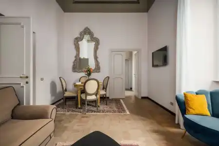 The Roman Empire Guesthouse - 156