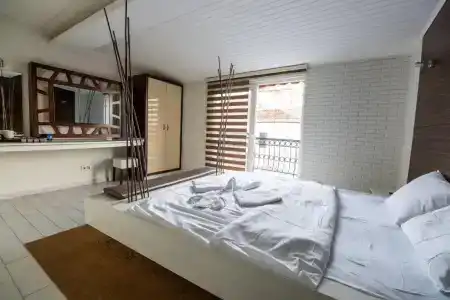 Element Suites - 52
