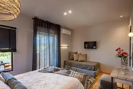 Anthemion Suites & Villas - 36