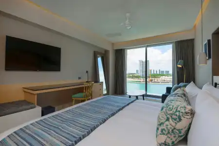 Renaissance Cancun Resort & Marina - 46