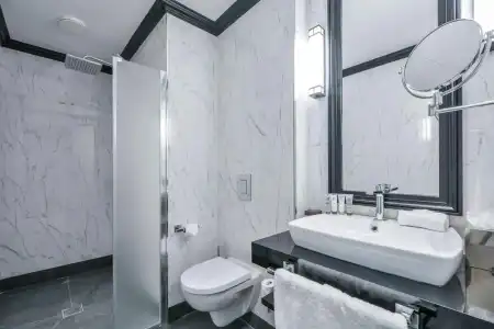 Trianon Rive Gauche - 19