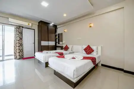 Gold Airport Suites - 41