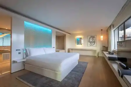 The Morrison Dublin, Curio Collection by Hilton - 64