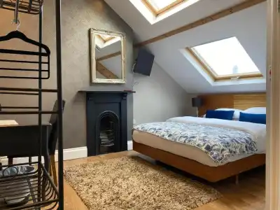 Number One Hundred B&B - 4