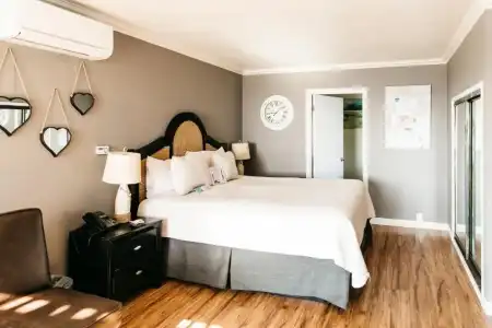 Laguna Cove - 100