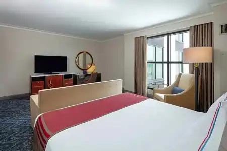 The Higgins New Orleans, Curio Collection by Hilton - 80
