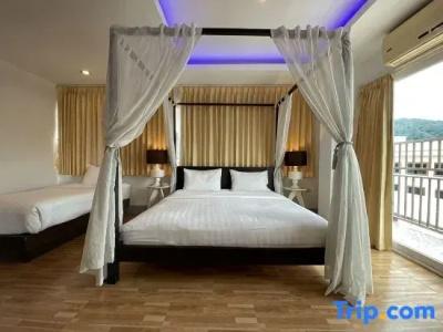 77 Patong & Spa - 241