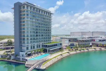 Renaissance Cancun Resort & Marina - 32