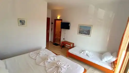 Denise Apartments - 3