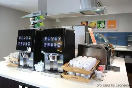 Holiday Inn Express London Wandsworth by IHG - 10