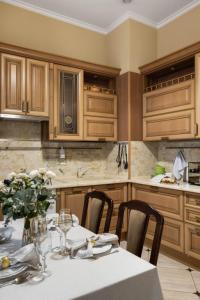 MyHome YourHome on Bolshoy Prospekt Petrogradskaya side - 18