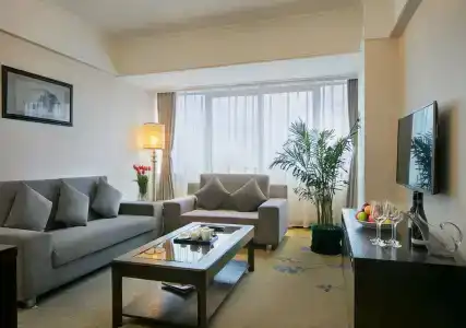 Kunming Wei Long - 6