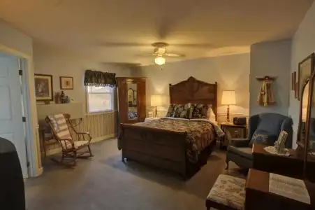 Blue Mountain Mist Country Inn & Spa - 56